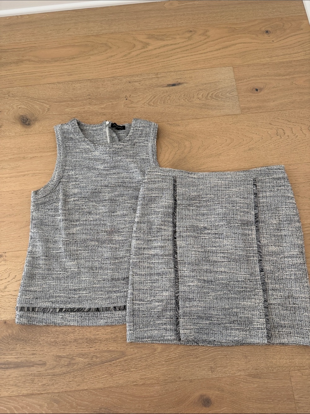 Banana Republic Gray Tweed Sleeveless Top & Skirt Set